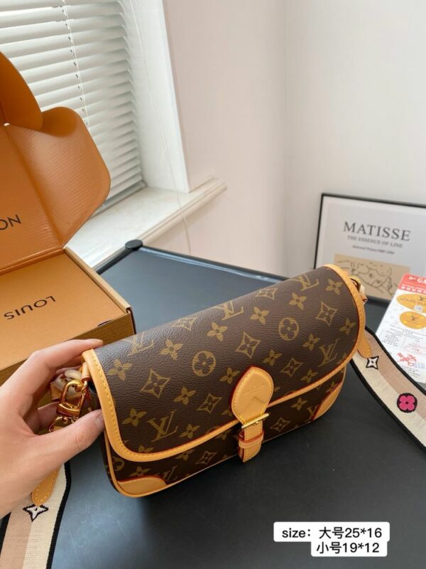 Stylish Fashion Carry Bag L5113