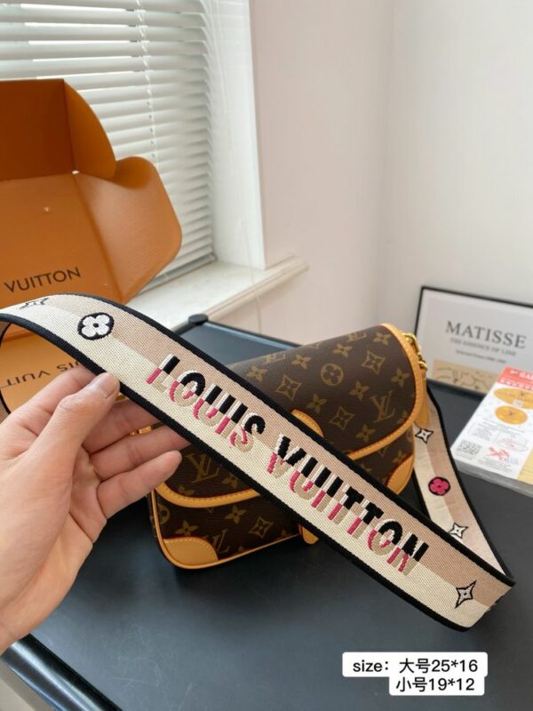 Stylish Fashion Carry Bag L5113