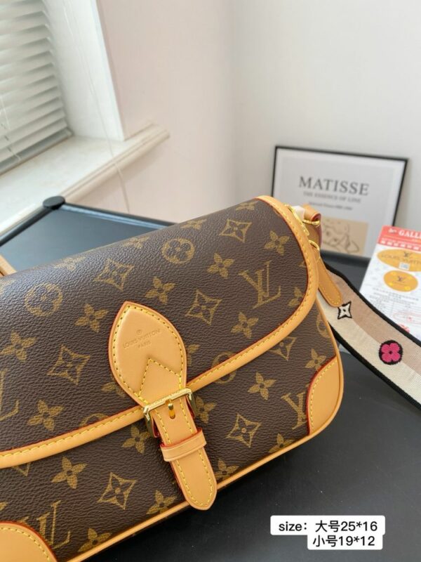 Stylish Fashion Carry Bag L5113