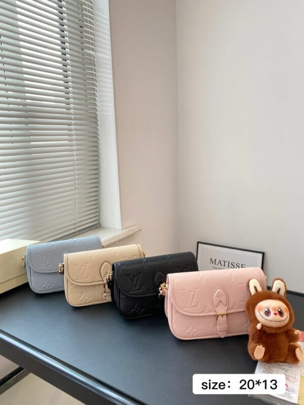 Stylish Fashion Carry Bag L5109