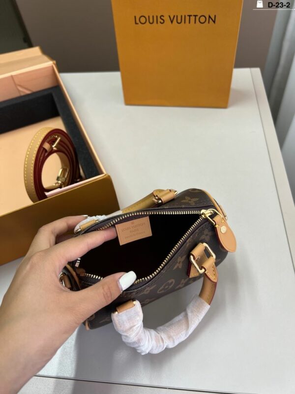 Stylish Fashion Carry Bag L5116