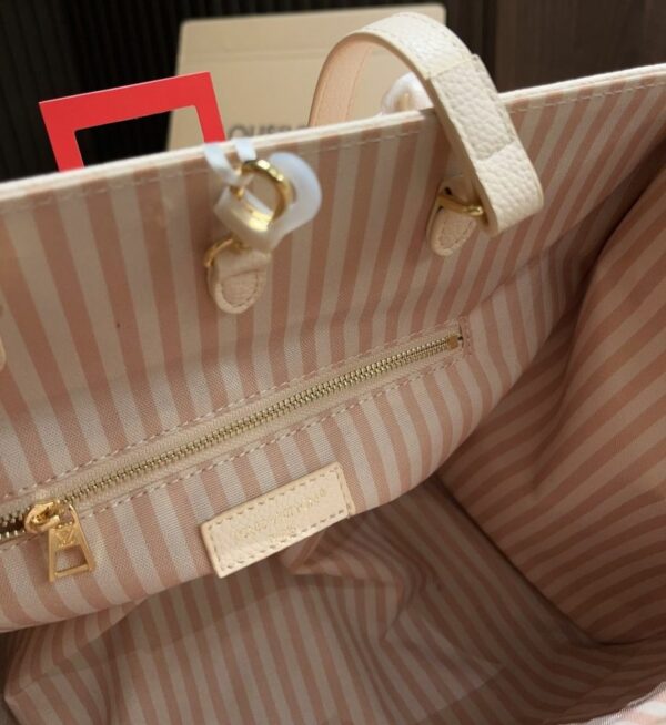 Stylish Fashion Carry Bag L5100 Stylish Fashion Carry Bag L5100