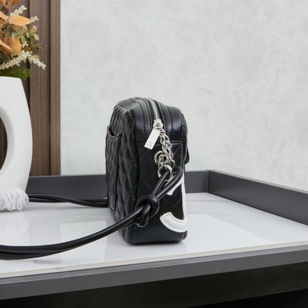 Chic Charm CN Handbag 23116