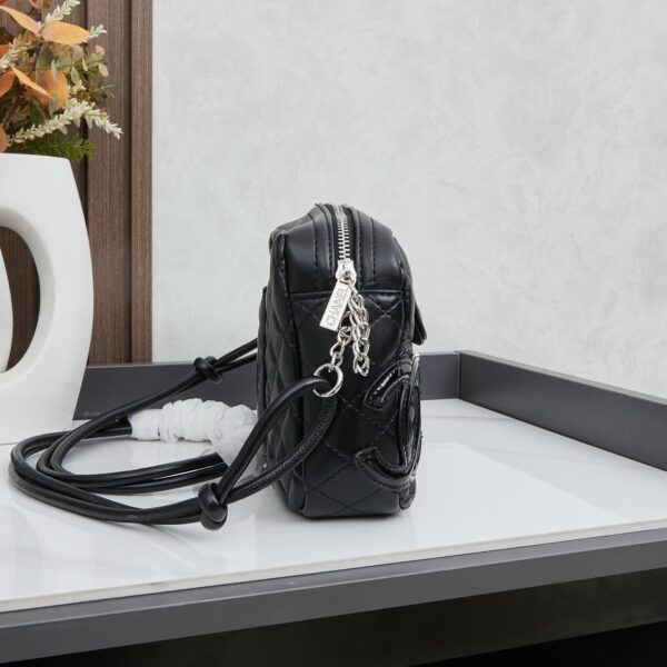 Chic Charm CN Handbag 23116