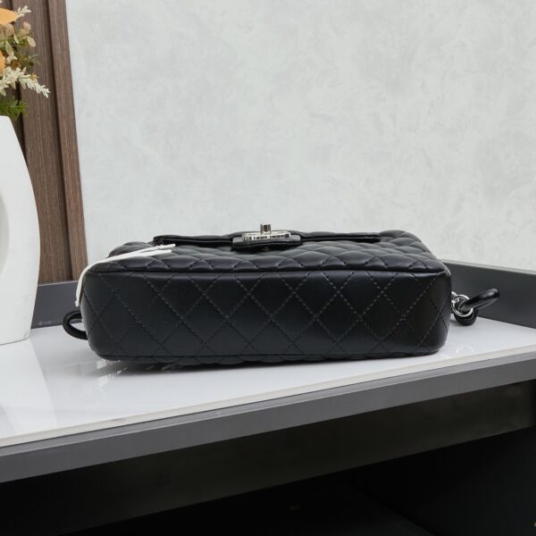 Chic Charm CN Handbag 23116