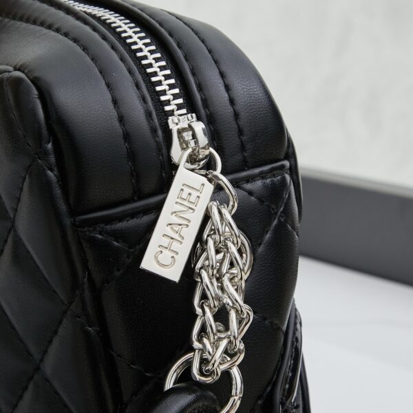 Chic Charm CN Handbag 23116