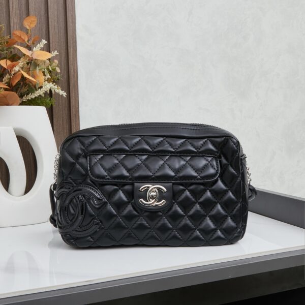 Chic Charm CN Handbag 23116