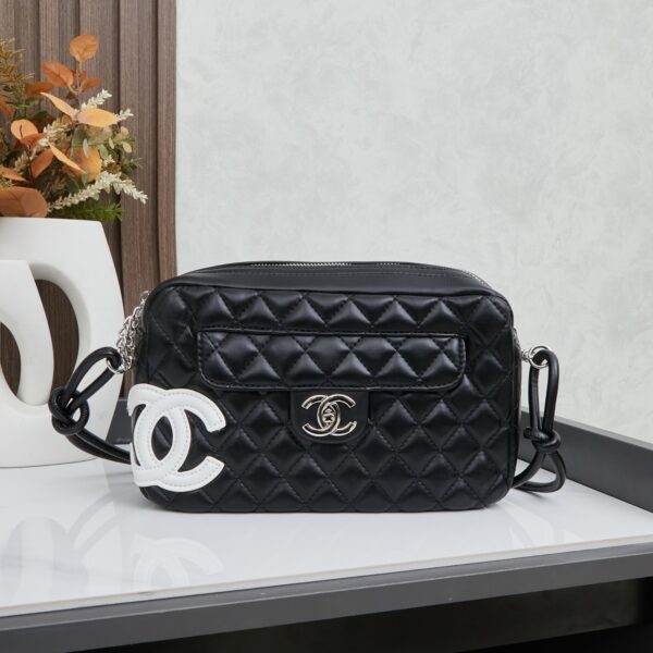 Chic Charm CN Handbag 23116