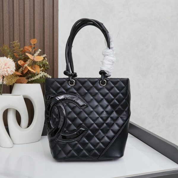 Chic Charm CN Handbag 9958-002