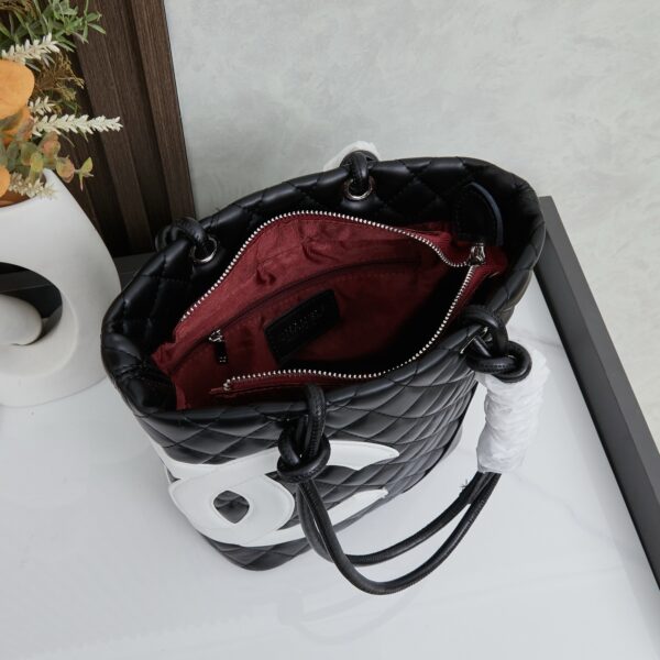 Chic Charm CN Handbag 9958-002