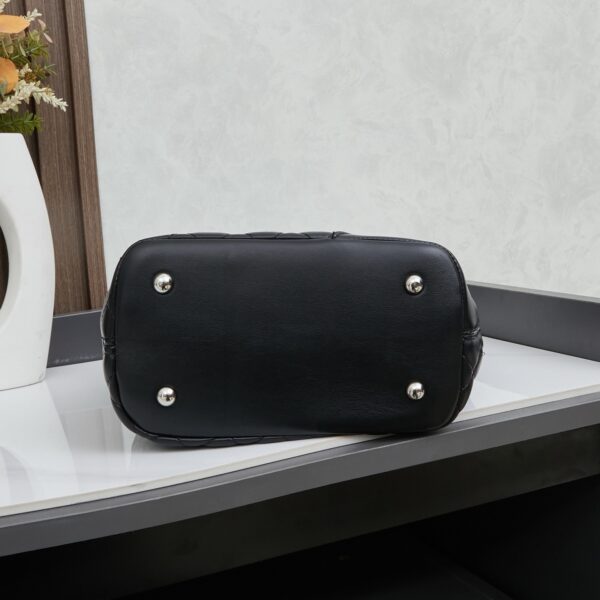 Chic Charm CN Handbag 9958-002