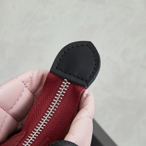 Chic Charm CN Handbag 9958-002