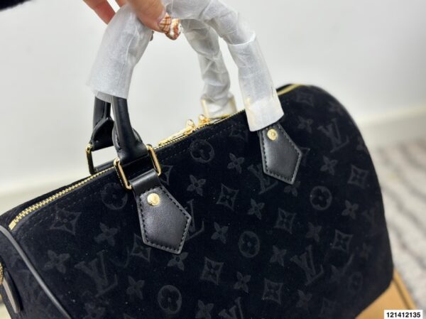 Stylish Fashion Carry LV Handbag LV2511108