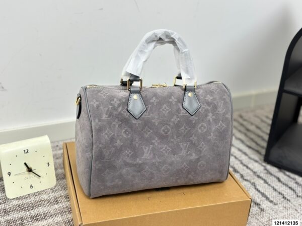 Stylish Fashion Carry LV Handbag LV2511108
