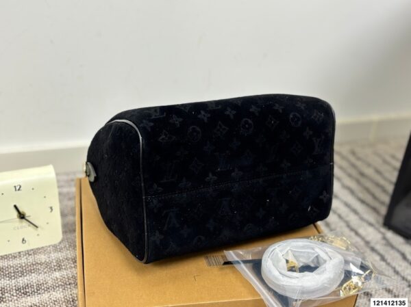 Stylish Fashion Carry LV Handbag LV2511108