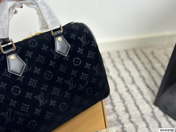 Stylish Fashion Carry LV Handbag LV2511108