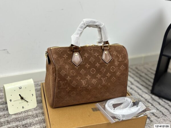Stylish Fashion Carry LV Handbag LV2511108