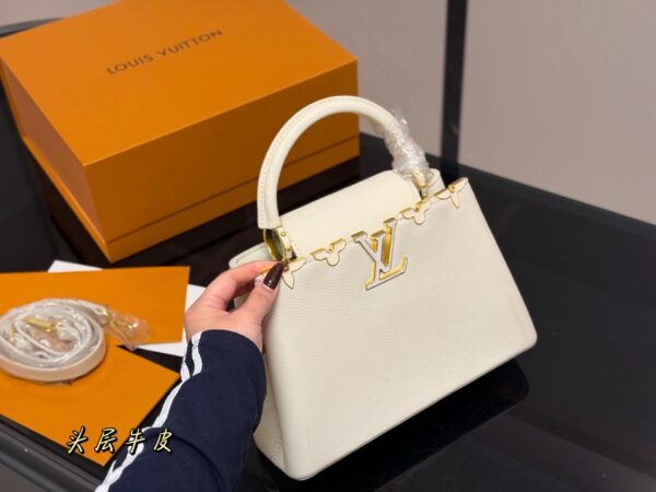 Stylish Fashion Carry LV Handbag 2511093