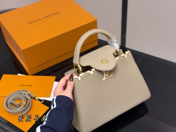 Stylish Fashion Carry LV Handbag 2511093
