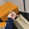 Stylish Fashion Carry LV Handbag 2511093