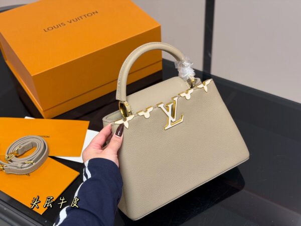 Stylish Fashion Carry LV Handbag 2511093