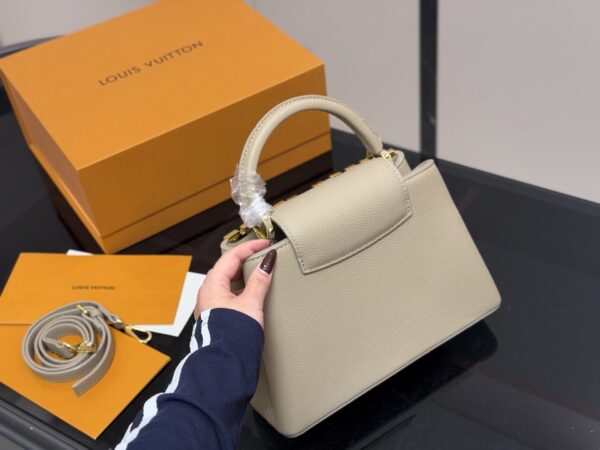 Stylish Fashion Carry LV Handbag 2511093