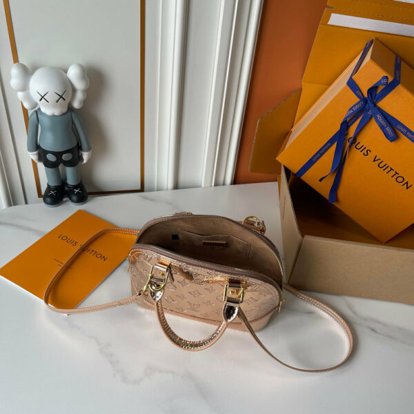 Chic Charm LV Handbag M27037-M26335