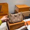 Stylish Fashion Carry LV Handbag LV25112212