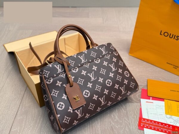 Stylish Fashion Carry LV Handbag LV2511223 Stylish Fashion Carry LV Handbag LV2511223