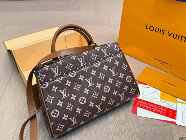 Stylish Fashion Carry LV Handbag LV2511223 Stylish Fashion Carry LV Handbag LV2511223