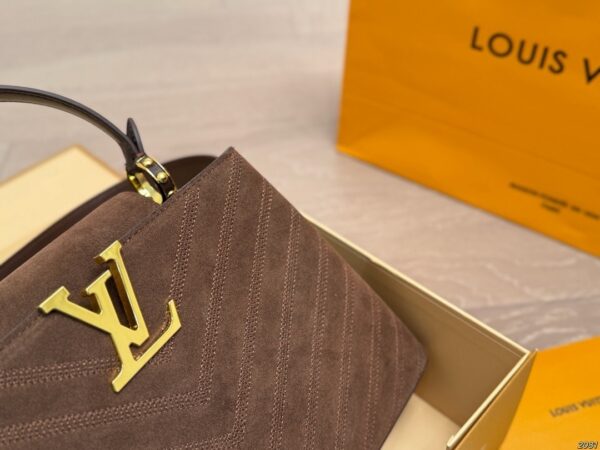 Stylish Fashion Carry LV Handbag LV2511222 Stylish Fashion Carry LV Handbag LV2511222