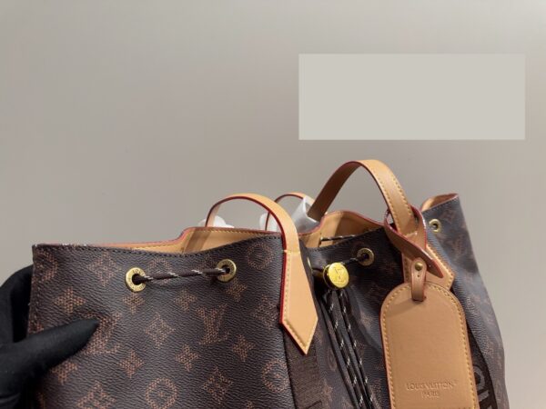 Stylish Fashion Carry LV Handbag LV25112210 Stylish Fashion Carry LV Handbag LV25112210