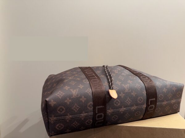 Stylish Fashion Carry LV Handbag LV25112210 Stylish Fashion Carry LV Handbag LV25112210