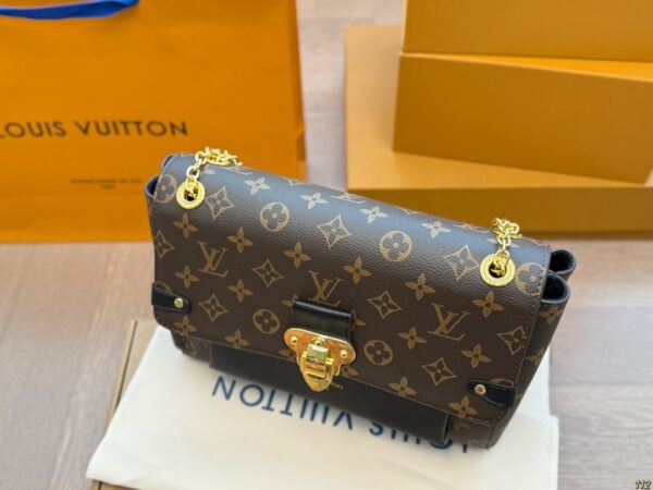 Stylish Fashion Carry LV Handbag LV25111810 Stylish Fashion Carry LV Handbag LV25111810