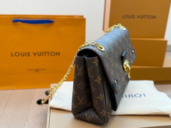 Stylish Fashion Carry LV Handbag LV25111810 Stylish Fashion Carry LV Handbag LV25111810