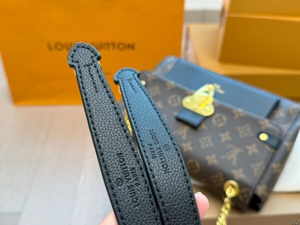 Stylish Fashion Carry LV Handbag LV25111810 Stylish Fashion Carry LV Handbag LV25111810