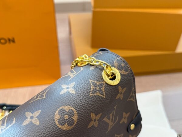 Stylish Fashion Carry LV Handbag LV25111810 Stylish Fashion Carry LV Handbag LV25111810