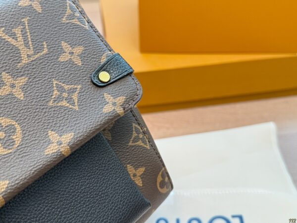 Stylish Fashion Carry LV Handbag LV25111810 Stylish Fashion Carry LV Handbag LV25111810