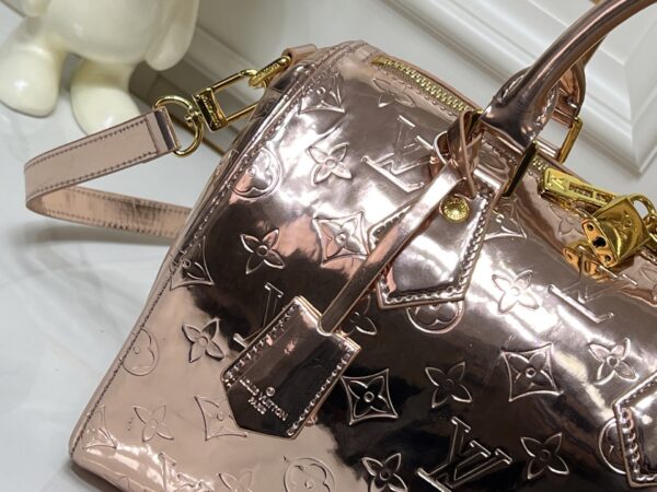 Chic Charm LV Handbag M24425-M24424-M24422 Chic Charm LV Handbag M24425-M24424-M24422