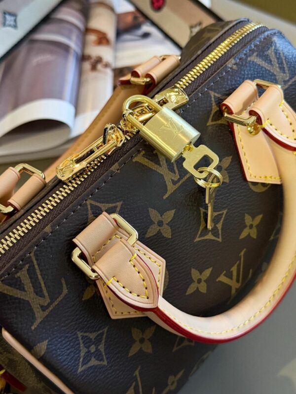 Stylish Fashion Carry Bag L309