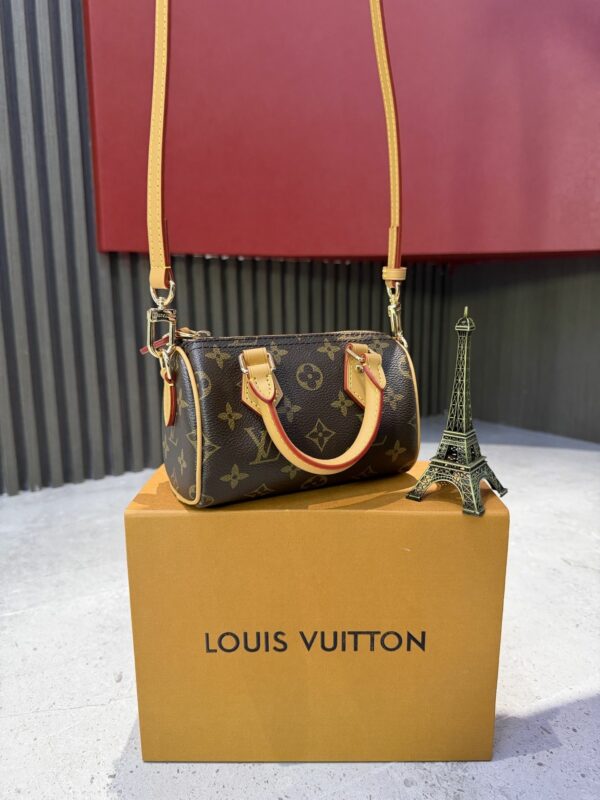 Stylish Fashion Carry Bag L302