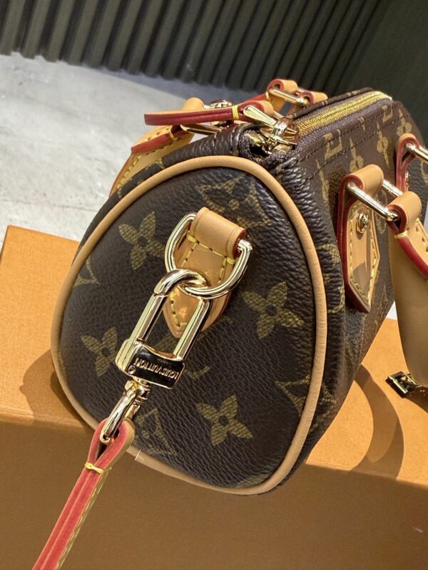 Stylish Fashion Carry Bag L302