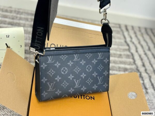 Stylish Fashion Carry LV Handbag LV25111310