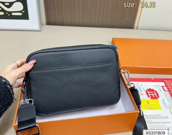 Stylish Fashion Carry LV Handbag LV2511137