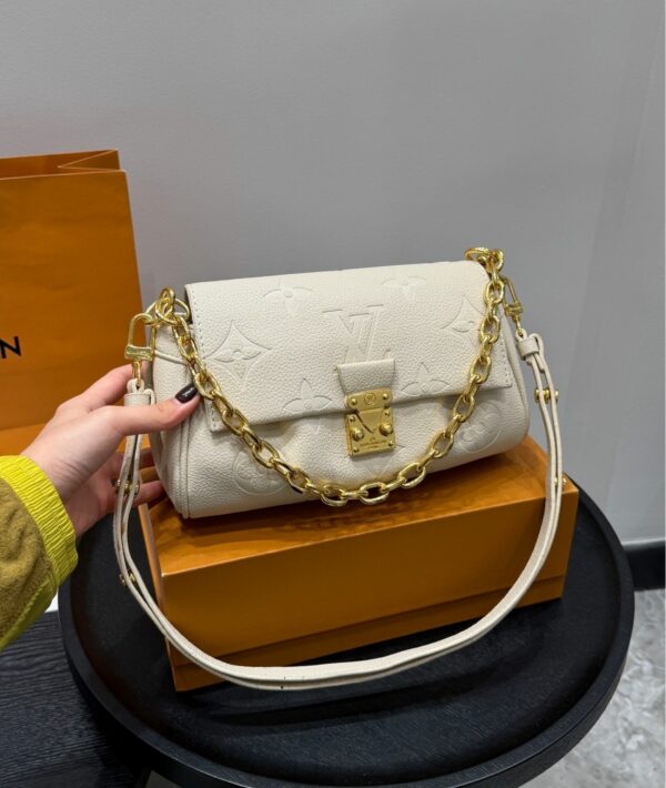Stylish Fashion Carry LV Handbag LV2511132.1