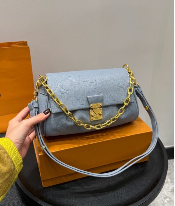 Stylish Fashion Carry LV Handbag LV2511132.1