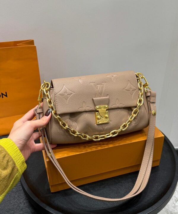 Stylish Fashion Carry LV Handbag LV2511132.1