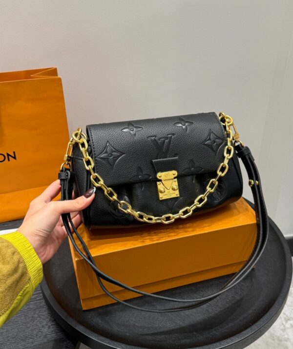 Stylish Fashion Carry LV Handbag LV2511132.1