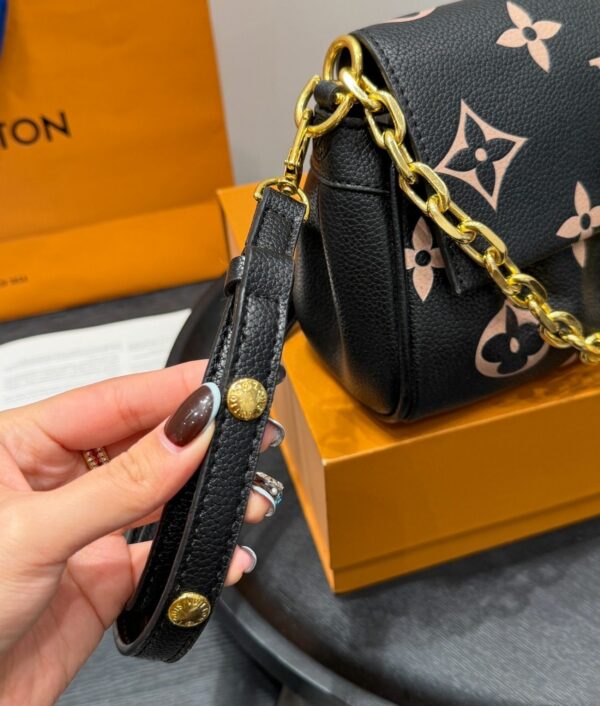 Stylish Fashion Carry LV Handbag LV2511132.1