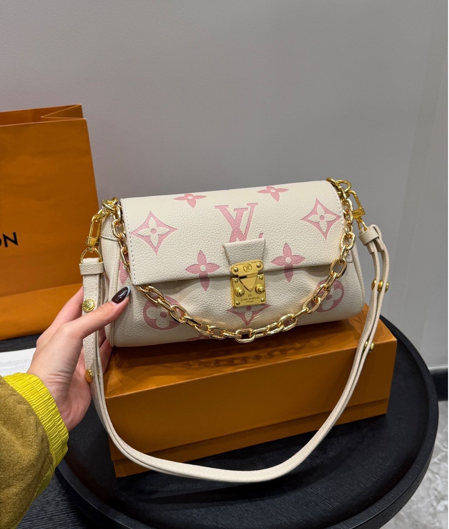 New Collection Fashion LV Handbag LV2511132 New Collection Fashion LV Handbag LV2511132